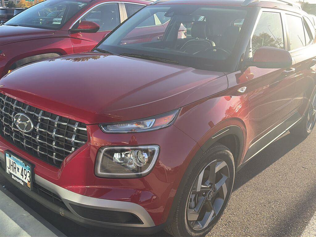 Certified 2022 Hyundai Venue Limited FWD image 11