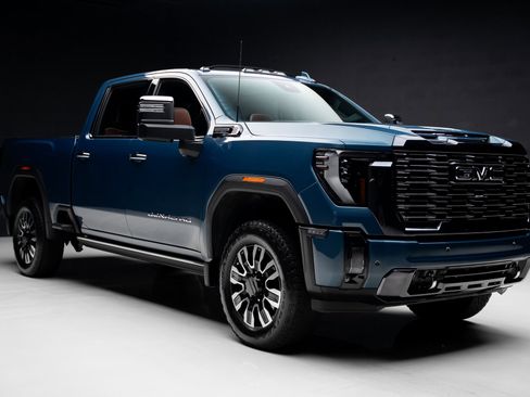 Used 2024 GMC Sierra 2500 Denali Ultimate w/ LPO, GMC Protection Package image 83