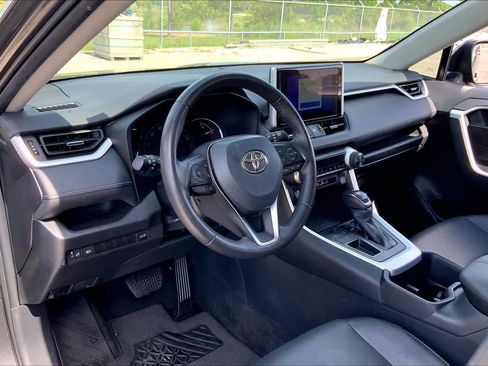 Used 2024 Toyota RAV4 XLE Premium FWD image 17