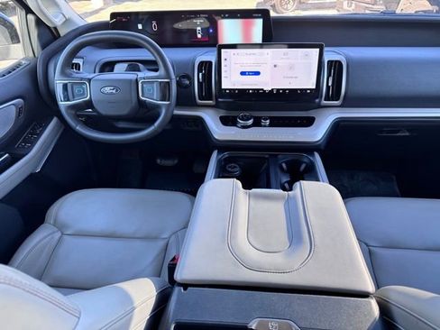 Used 2025 Ford Expedition Max Active AWD/4WD image 20