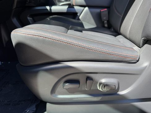 Used 2024 Nissan Titan PRO-4X w/ Pro-4x Convenience Package image 34