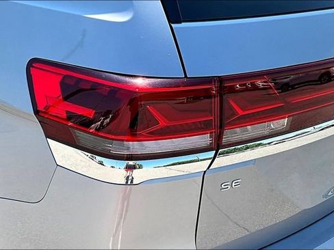 Certified 2026 Volkswagen Atlas SE FWD image 25