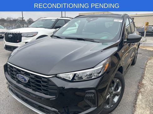 Used 2024 Ford Escape ST-Line w/ Tech Pack #1 image 3