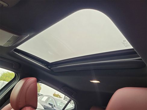 Certified 2025 MAZDA MAZDA3 2.5 S Hatchback w/ Premium Pkg image 21