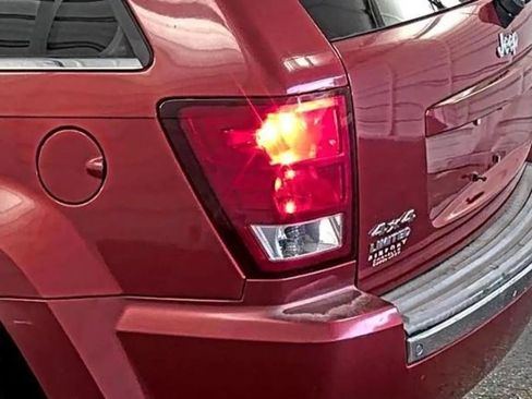 Used 2006 Jeep Grand Cherokee Limited image 10