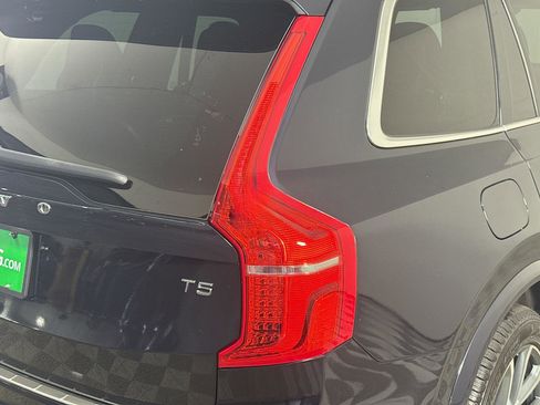 Used 2019 Volvo XC90 T5 Momentum w/ Protection Package Premier FWD image 34