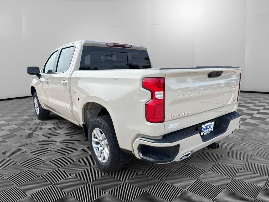 New 2026 Chevrolet Silverado 1500 RST w/ Safety Package AWD/4WD image 3