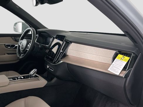 New 2026 Volvo XC90 B6 Plus w/ Protection Package Premier image 27