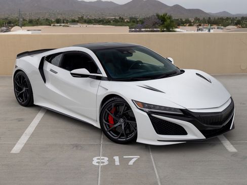 Used 2017 Acura NSX image 32