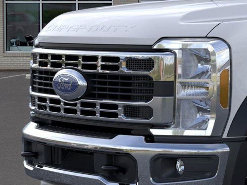 New 2025 Ford F550 2WD Regular Cab Super Duty image 28