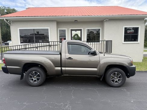 Used 2011 Toyota Tacoma 2WD Regular Cab image 7