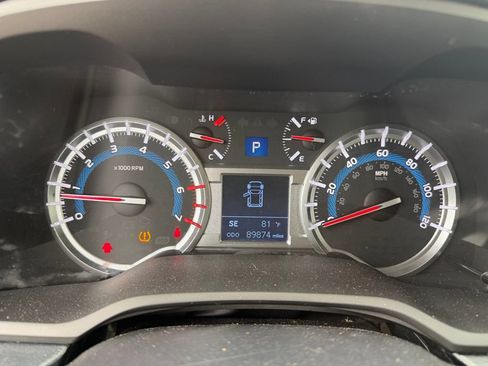 Used 2018 Toyota 4Runner Limited AWD/4WD image 9