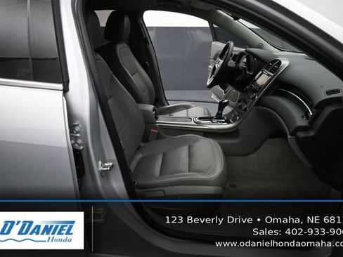 Used 2013 Chevrolet Malibu Eco w/ Navigation Package FWD image 39