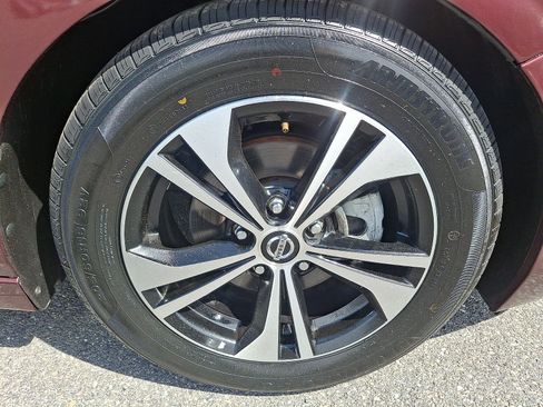 Used 2021 Nissan Sentra SV FWD image 8