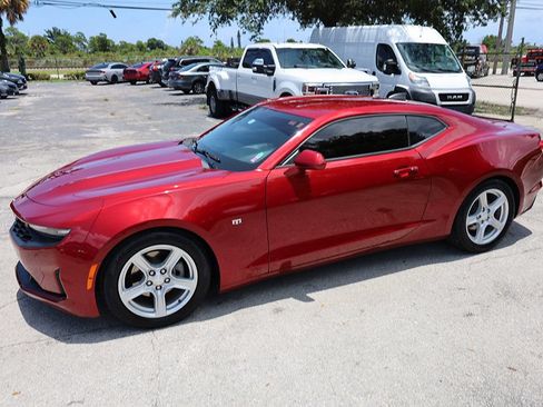 Used 2021 Chevrolet Camaro LT RWD image 34