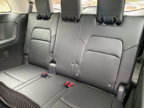 New 2026 Nissan Pathfinder SL image 12