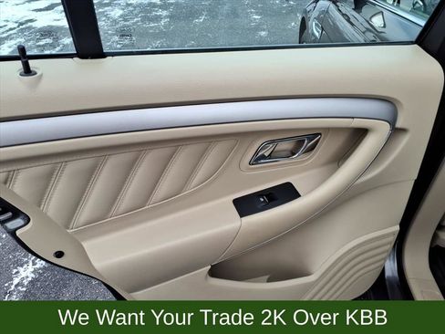 Used 2018 Ford Taurus SE image 20