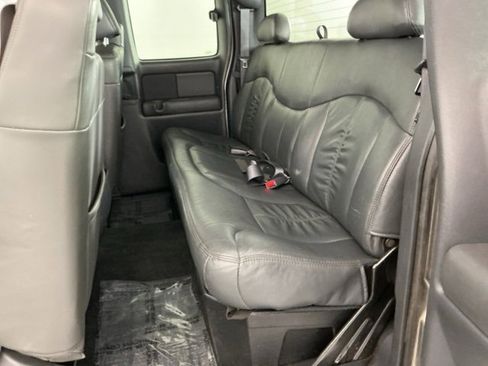 Used 2002 GMC Sierra 2500 SLT w/ SLT Marketing Option Pkg image 23