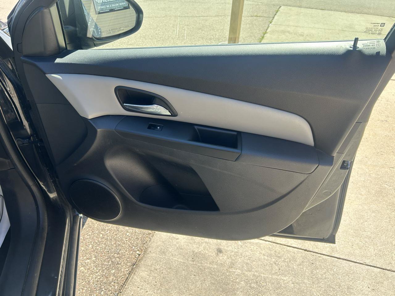 Used 2014 Chevrolet Cruze LS FWD image 16