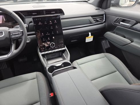 New 2026 GMC Terrain AT4 w/ Technology Package II AWD/4WD image 31