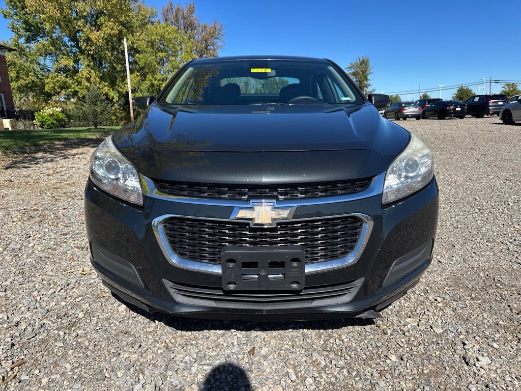 Used 2015 Chevrolet Malibu LT FWD image 2