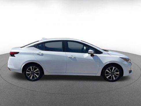 Used 2025 Nissan Versa SV image 15