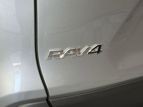 Used 2025 Toyota RAV4 XLE image 30