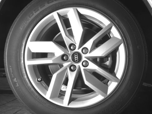 Used 2023 Audi Q5 2.0T Premium w/ Convenience Package AWD/4WD image 15