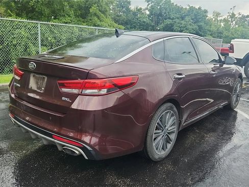 Used 2017 Kia Optima SX FWD image 2