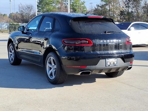 Used 2017 Porsche Macan Base image 9