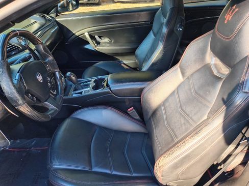 Used 2015 Maserati GranTurismo Sport image 35