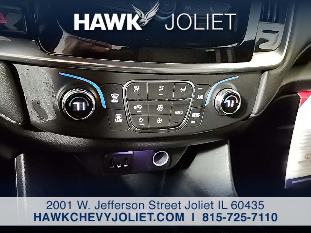Used 2023 Chevrolet Traverse LT FWD image 19