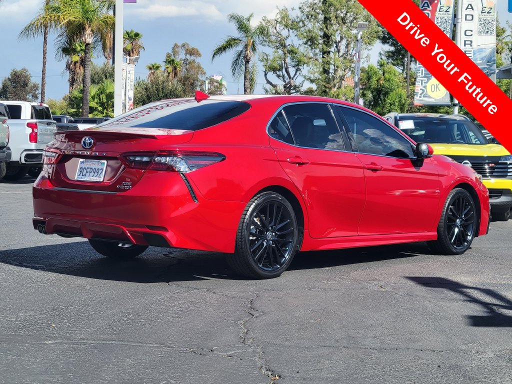 Used 2022 Toyota Camry XSE FWD image 4