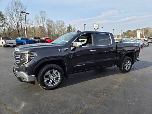 Used 2025 GMC Sierra 1500 SLT AWD/4WD image 3