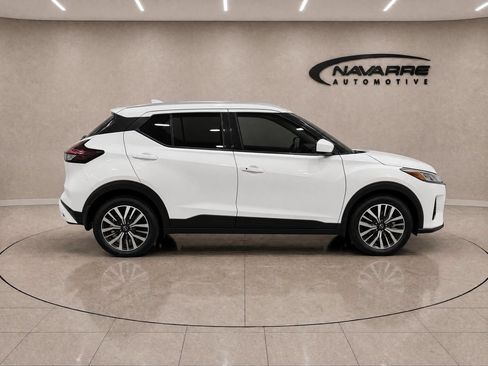 Used 2023 Nissan Kicks SV FWD image 8