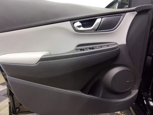 Certified 2023 Hyundai Kona Limited image 18