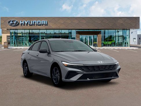 New 2026 Hyundai Elantra Sport image 11