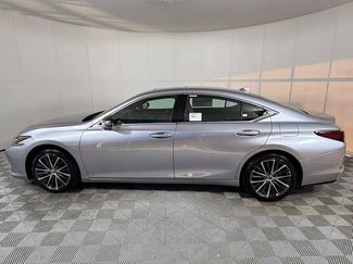 New 2025 Lexus ES 350 w/ Premium Package video 3