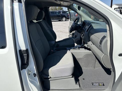 Used 2020 Nissan Frontier S image 16