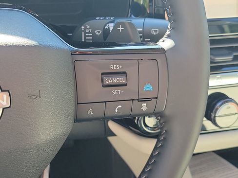 New 2026 Nissan Pathfinder SL image 32