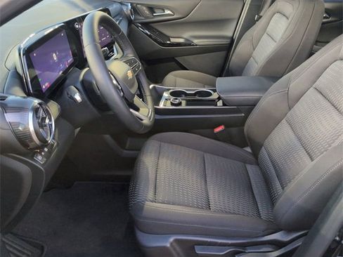 Used 2026 Chevrolet Equinox LT image 18