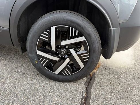 New 2026 Nissan Kicks SV image 13