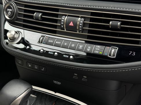 Used 2023 Lexus LS 500h AWD w/ Luxury Package image 47