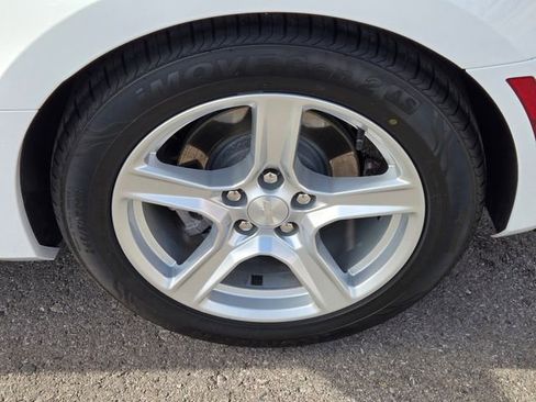 Used 2023 Chevrolet Camaro LT RWD image 10