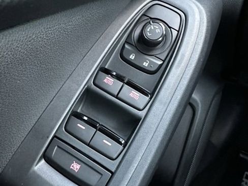 Used 2025 Subaru Crosstrek 2.0i Premium image 20