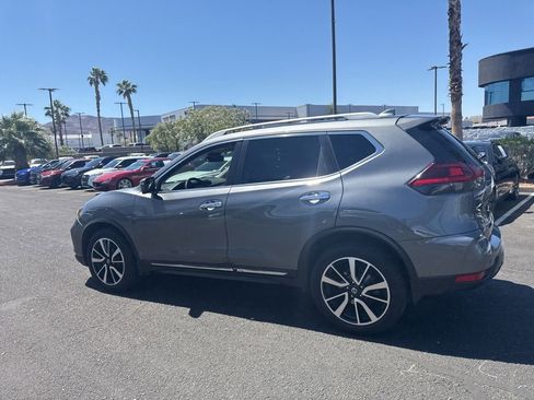 Used 2019 Nissan Rogue SL w/ Premium Package AWD/4WD image 16
