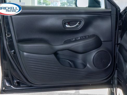 Certified 2024 Honda HR-V LX image 12