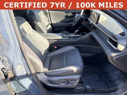 Used 2025 Toyota Crown Signia image 9