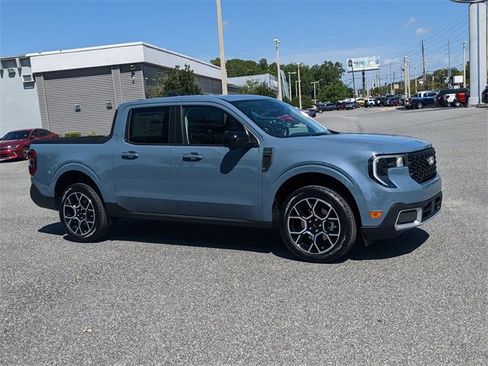 New 2025 Ford Maverick Lariat w/ 4K Tow Package image 2