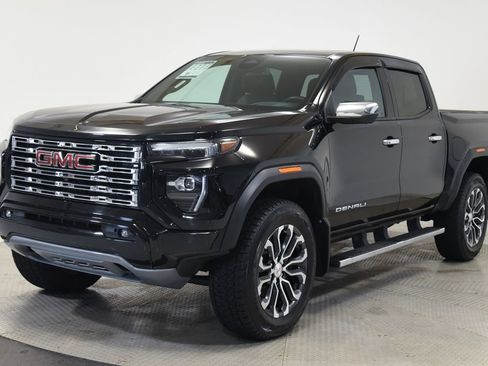 Used 2024 GMC Canyon Denali AWD/4WD image 5